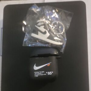 Airpod Case Off White With Black And White Sneaker